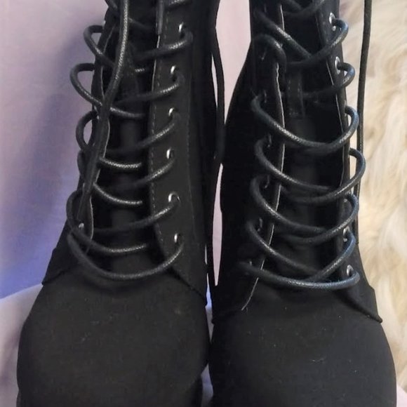 SOLD ON FACEBOOK MARKET PLACE - Picture 6 of 6